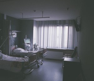 ospedale-stanza vuota