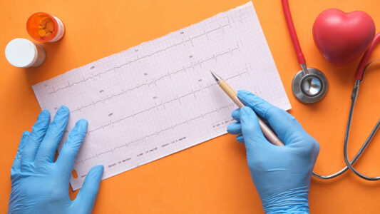 Un cuore in movimento: dopo i 65 anni la prevenzione si misura in autonomia